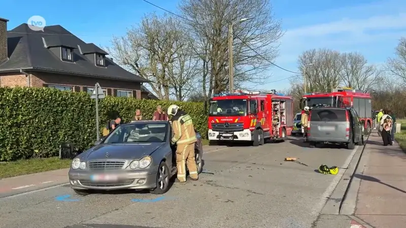 Drie gewonden na verkeersongeval op kruispunt in Lede