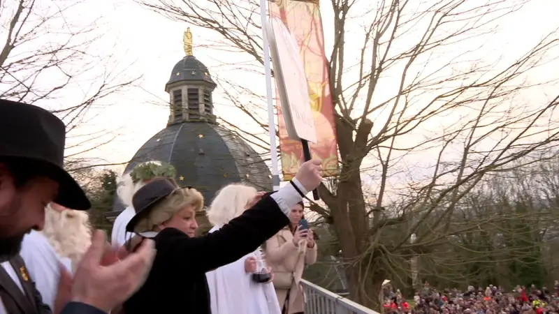 Ben Weyts blijft achter beslissing staan om geen levende visjes te laten drinken tijdens Krakelingen: "Geen dieren doden voor eigen plezier""