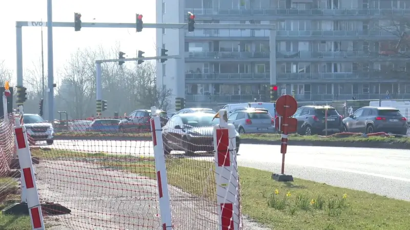 Asfalteringswerken aan Mechelse Poort én werken aan station: "Probeer morgen te voet, met de fiets of het openbaar vervoer naar Dendermonde te komen"