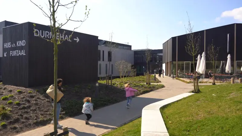 Hoofdafbeelding voor artikel Lokeren TV: 1 jaar zwembad…