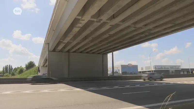Vijf nachten hinder op E17 in Temse door herstellingen aan brug van de Hoogkamerstraat