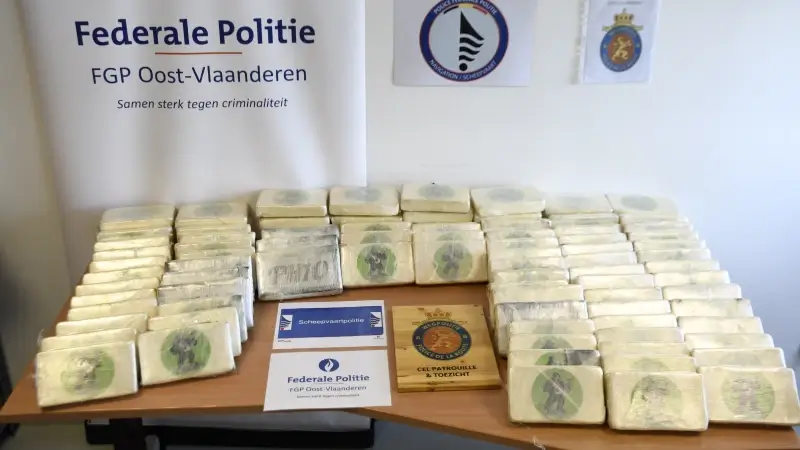Politie vindt 120 kg cocaïne in transportauto in Oostakker, 3 verdachten aangehouden