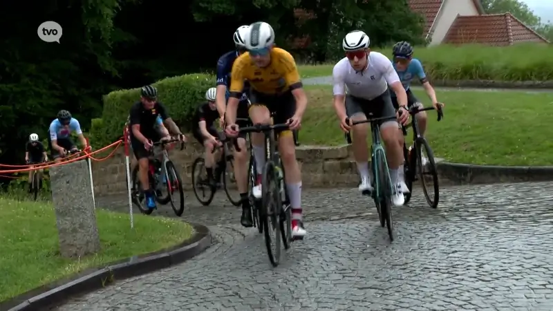 Ruben rijdt de Muur sneller op dan Van Aert, en Bjorn doet het 30 keer in 3 uur: "Het lactaat spoot uit mijn oren"