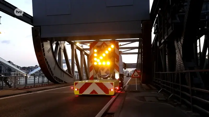 Schade aan oude Scheldebrug in Temse en moet wekenlang hersteld worden