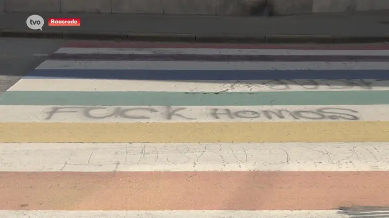 Regenboogzebrapad in Baasrode beklad met haatboodschappen: "Dit dulden we niet"