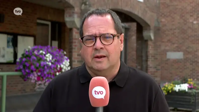 Wim Naert in Ninove: "D'haeseleer ligt in het ziekenhuis, maar hij wil koste wat het kost morgen weer burgemeester zijn"