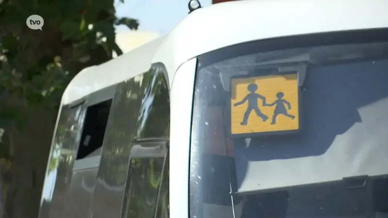 Gemeentebestuur Beveren-Kruibeke-Zwijndrecht snoeit in busvervoer naar zwembad voor lagere scholen: "Drie jaar is voldoende om te leren zwemmen"