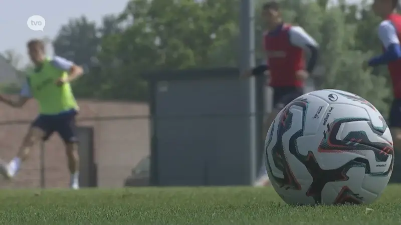 SK Beveren is er ook aan begonnen, met paar nieuwe gezichten, maar er komt nog: "Nog een linksvoetige verdediger, een agressieve middenvelder en een buitenspeler met snelheid"