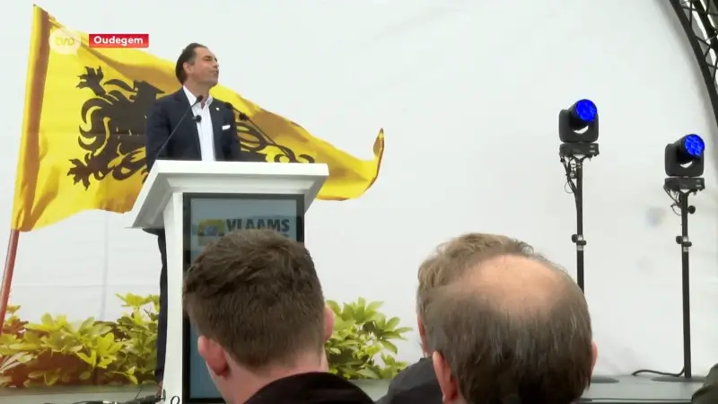 Vlaams Belang laat geen spaander heel van N-VA op Sporenviering in Dendermonde: "Meerwaardebelasting is een gedrocht"