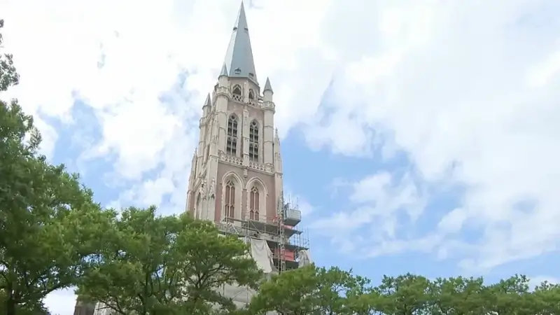 Restauratie van toren Sint-Jozefkerk in Aalst loopt op z'n einde
