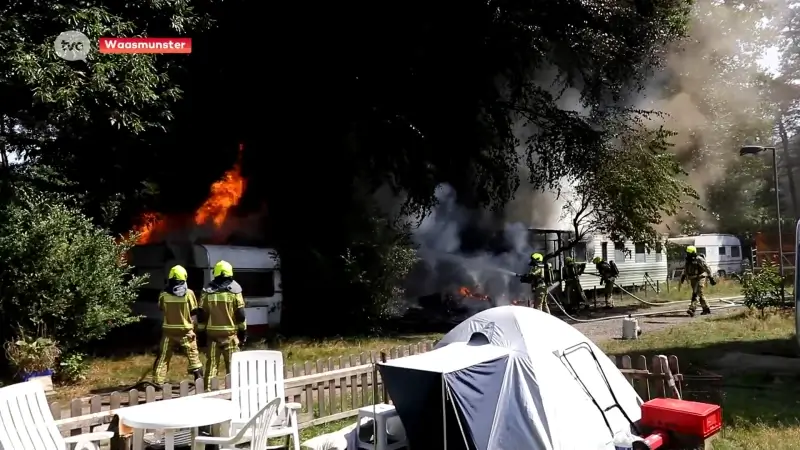 Hevige brand op camping Gerstekot in Waasmunster, mogelijk kwaad opzet