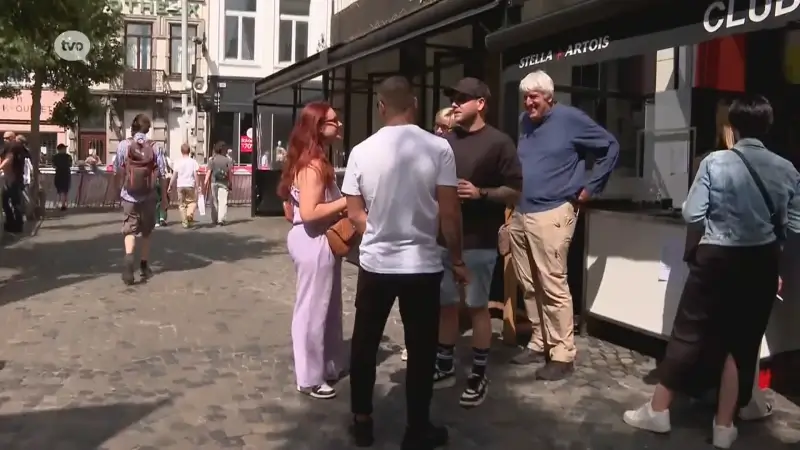 De eerste wielerfans zijn al op post in Aalst: "Dit is het zomerse Aalst Carnaval"