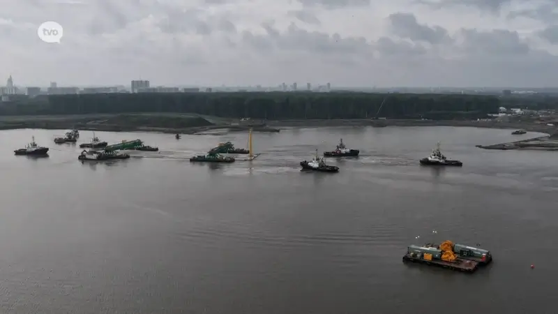 Derde tunneldeel Scheldetunnel wordt afgezonken onder internationale belangstelling uit Brazilië