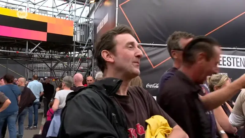 Superfan Herman ziet Iggy Pop voor vijftigste keer tijdens vijftigste editie van Lokerse Feesten: "Hij blijft me nog altijd verbazen"