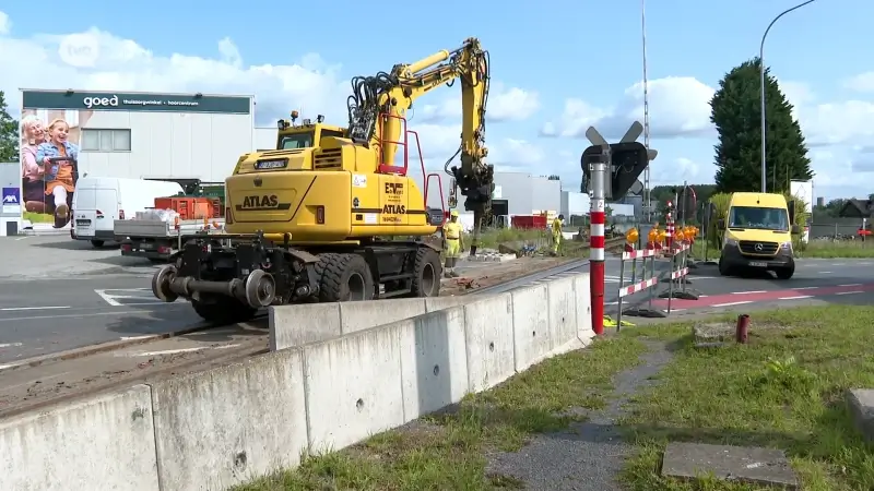 Infrabel vernieuwt spoorstaven van 8 overwegen in Aalst, Erpe-Mere en Bambrugge