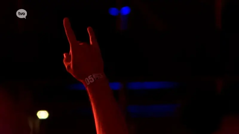 Hoe je krijg je een metalpubliek precies aan het dansen?