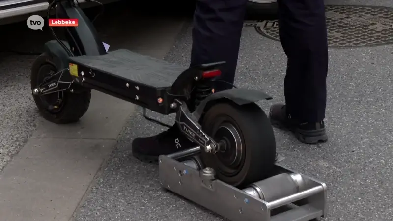 Politie onderschept bestuurder op e-step die tot bijna 100 kilometer per uur kan halen in Lebbeke