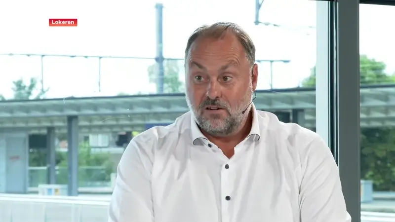 Analist Bart Van den Eede na oefenmatch Lokeren bij Jong PSV: "Nainggolan was alomtegenwoordig, Palacios is goede voetballer"