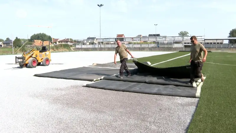 Voetbalclub in Ninove krijgt mogelijk eerste 2dehands-kunstgrasveld van het land