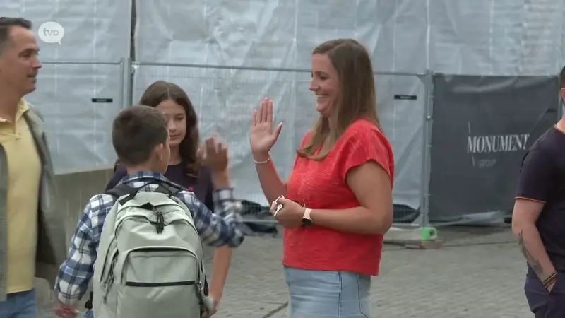Stonden er voor de laatste keer 'brugfiguren' aan de schoolpoort?: "Iedere school zou er eentje moeten hebben, want ze kijken met een andere bril"