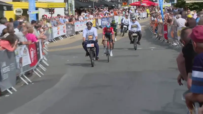 Wout Van Aert en Tim Merlier absolute blikvangers op het 20ste Wetthra Dernyfestival