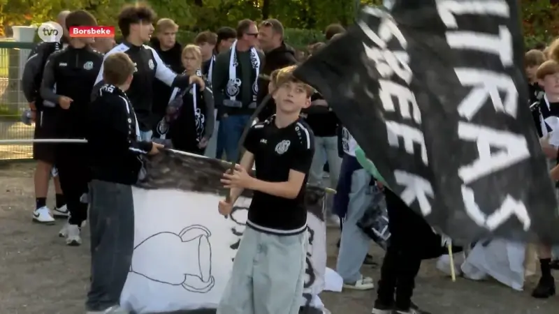 Historische verplaatsing voor supporters De Toekomst Borsbeke: "89 jaar maar dit nog nooit meegemaakt"