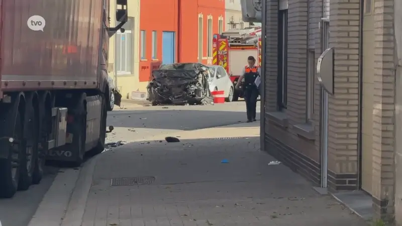 Twee kindjes van 3 en 4 jaar overleden na ernstig verkeersongeval in Geraardsbergen