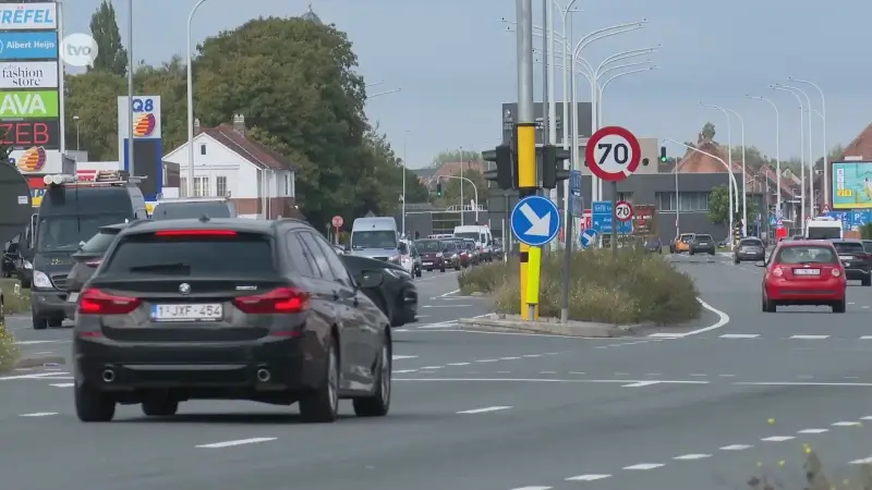 Hoofdafbeelding voor artikel Autobestuurders geflitst aan…
