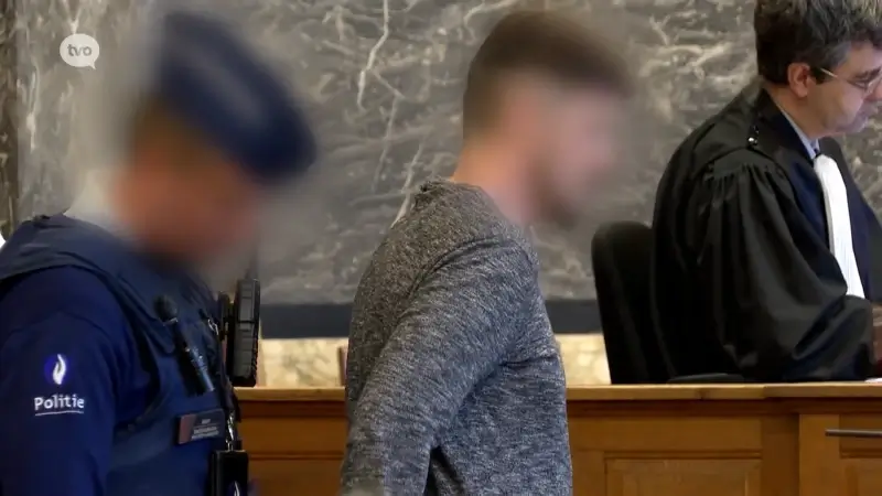 Hoofdafbeelding voor artikel 12 jaar cel voor kleuterleider…