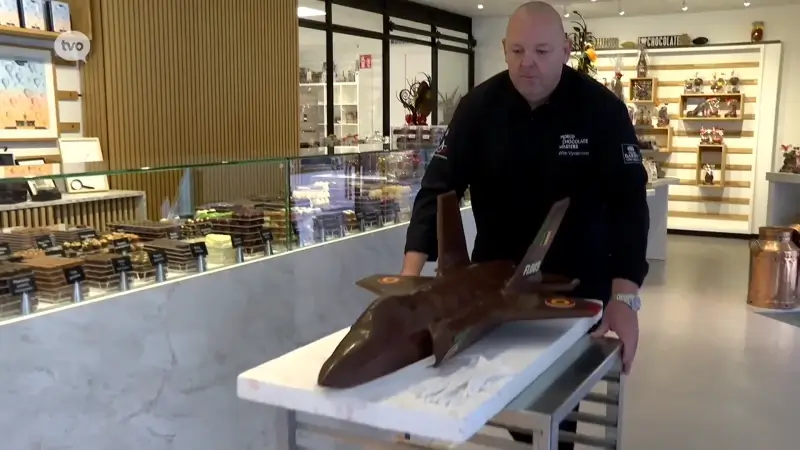 Hoofdafbeelding voor artikel Sint-Niklase chocolatier overhandigt…