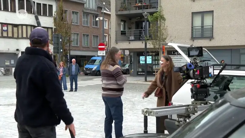 Set van Vlaamse serie 'Nonkels' palmt Zele in: "We maken een tijdsprong, dus de Persyns zien er anders uit"