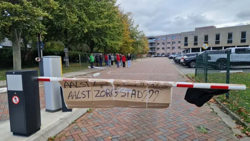 Hoofdafbeelding voor artikel Eerste staking breekt uit…