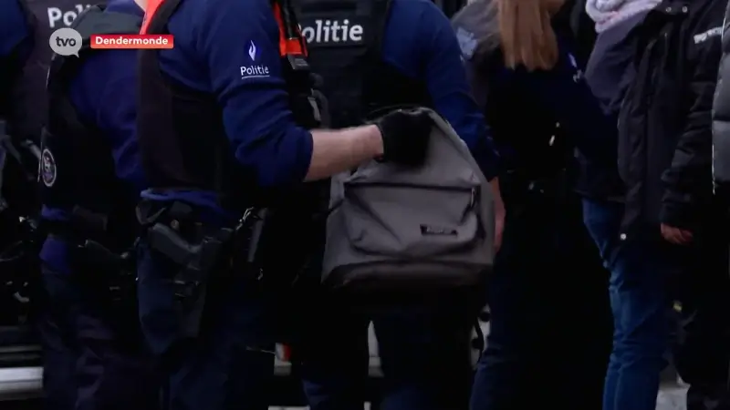 Hoofdafbeelding voor artikel Politie houdt grootscheepse…