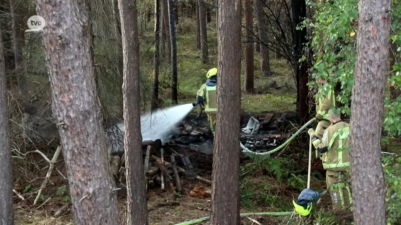 Hoofdafbeelding voor artikel Kleine chalet brandt volledig…