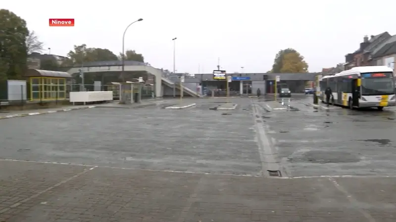 Hoofdafbeelding voor artikel Stationsgebouw Ninove gaat…