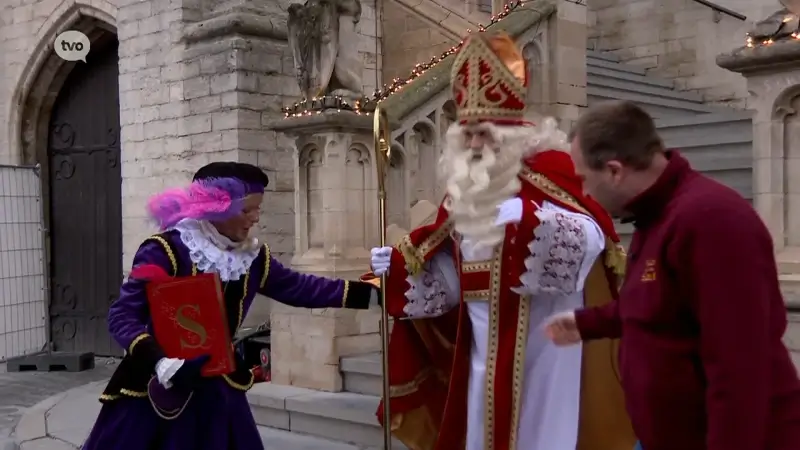 Hoofdafbeelding voor artikel Honderden kinderen ontvangen…