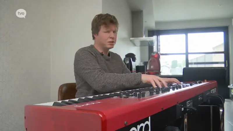 Hoofdafbeelding voor artikel Blinde &lsquo;Pianoman&rsquo; Wim uit…