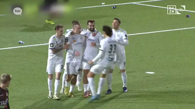 Hoofdafbeelding voor artikel Blijft Radja Nainggolan bij…