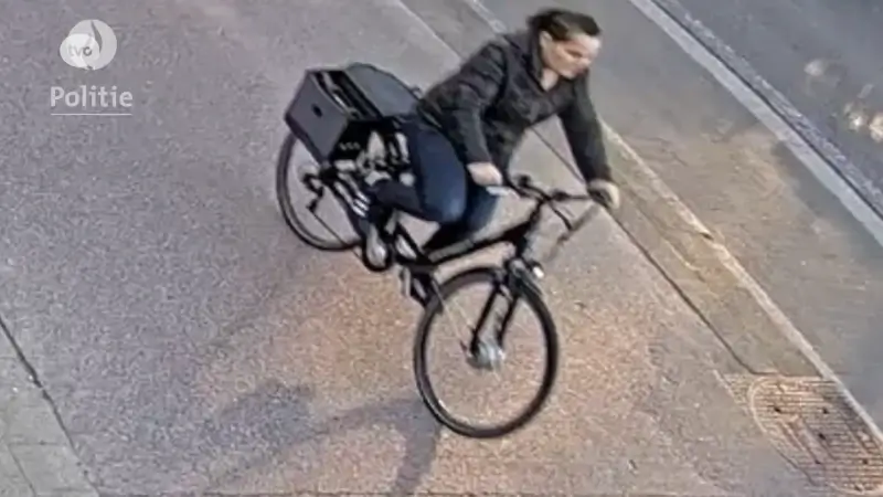 Parket zoekt fietsster die 73-jarige man de pas afsneed en vluchtte