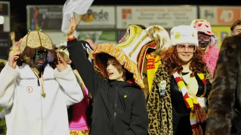 Volg LIVE de carnavalswedstrijd van Eendracht Aalst Lede tegen Erpe-Mere United