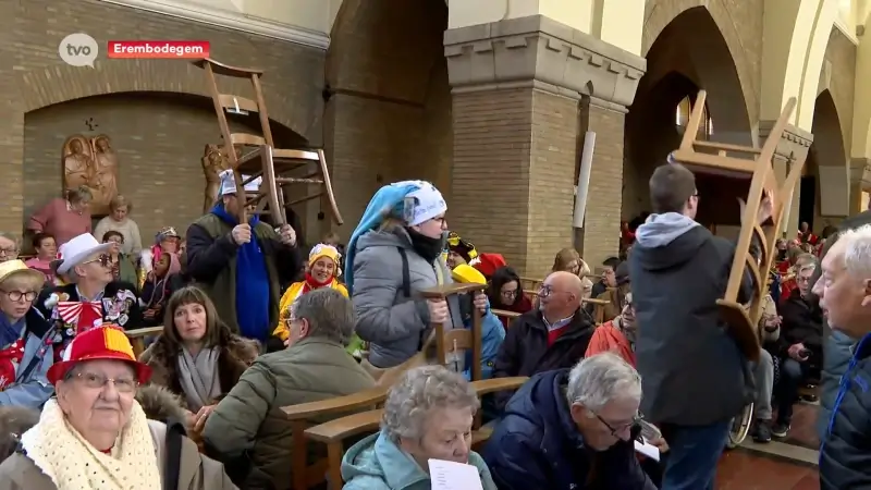 Oilsjterse Mes zorgt er opnieuw voor dat kerk van Erembodegem volloopt: "De enige keer op een jaar dat ik naar de kerk ga"