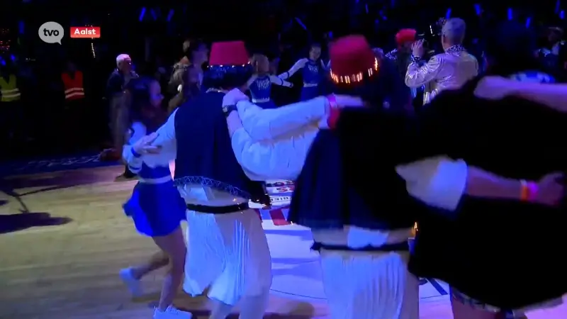 Okapi wint carnavalswedstrijd dankzij kolkend Forum: "Ik koester dit voor de rest van mijn leven"