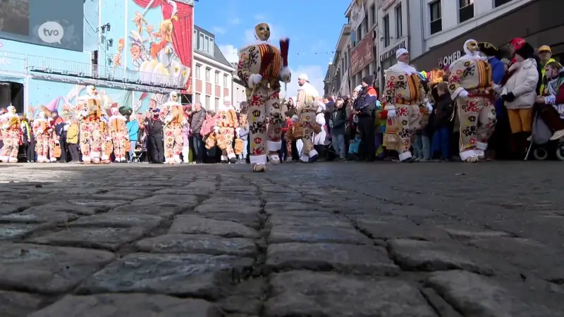 Gilles zorgen voor indrukwekkend schouwspel op de Grote Markt in Aalst