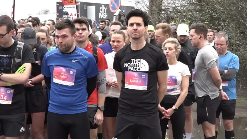 Stiltemoment op Marathon van Kruibeke voor Loui (8) die overleed na tragisch ongeval