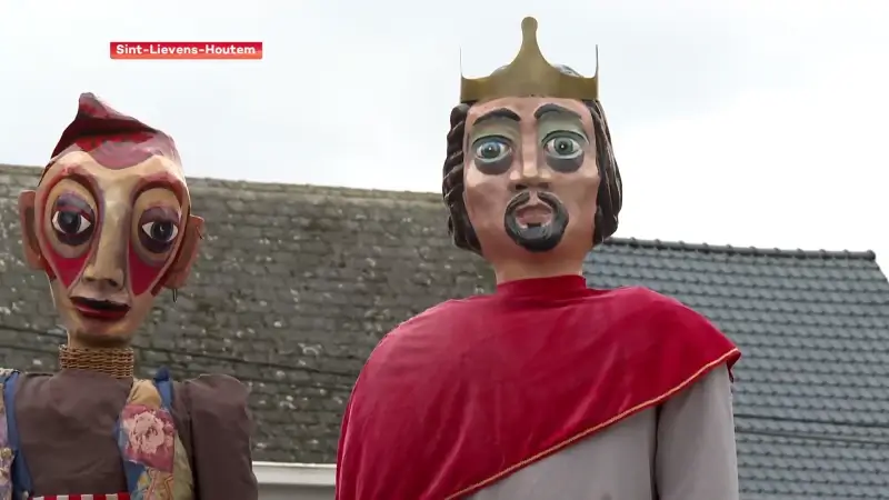 Bacchusstoet met 15 wagens is mooi stukje folklore in Sint-Lievens-Houtem