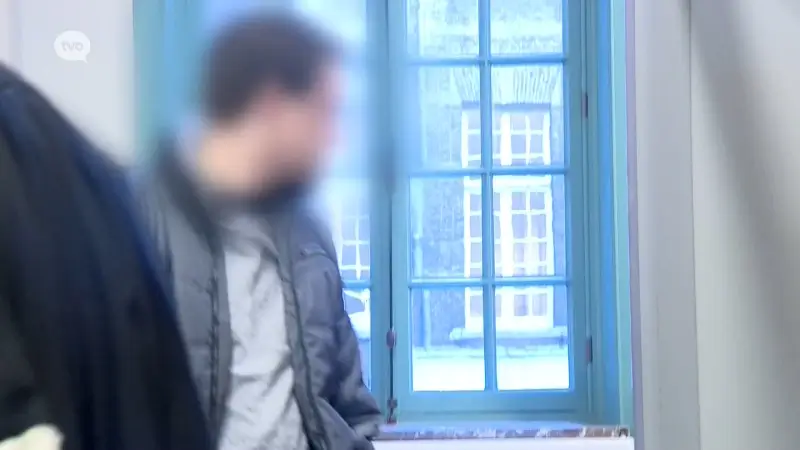 Hoofdafbeelding voor artikel Gewezen agent en jeugdcoach…