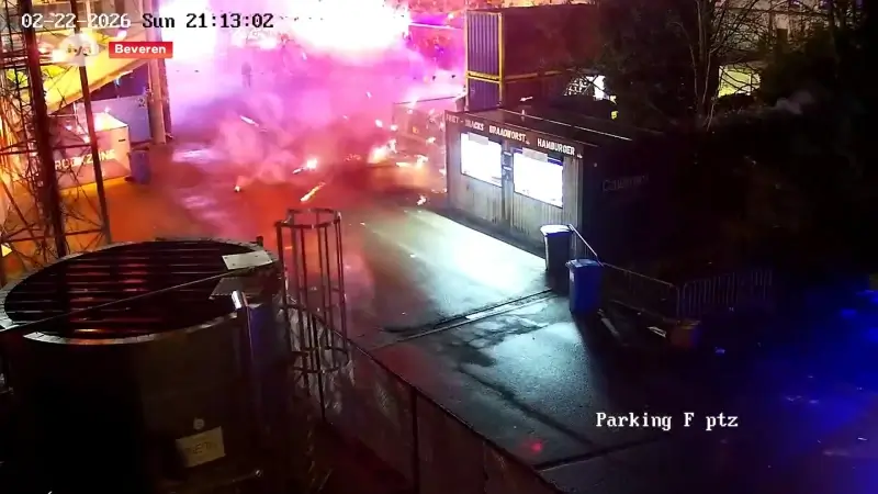 Politie en burgemeester vragen om geen vuurwerk mee te nemen naar komende wedstrijden en festiviteiten van SK Beveren: "Ik hoop dat mensen zich de gevaren realiseren"