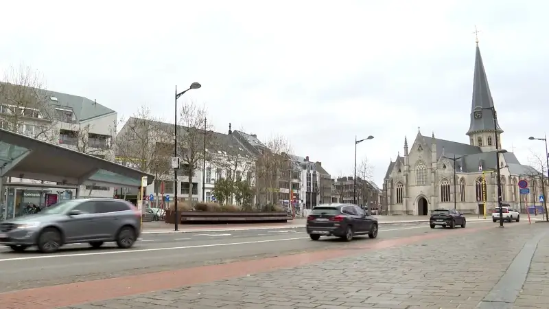 Politie Scheldewaas onderzoekt jongerenconflicten in Beveren, na nieuw incident tussen vijftienjarigen aan school