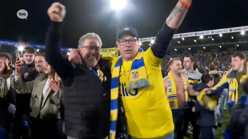 Hoofdafbeelding voor artikel Supporters en voorzitter SK…