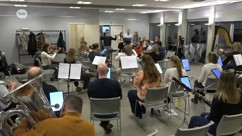 Hoofdafbeelding voor artikel 55-koppig symfonisch orkest…